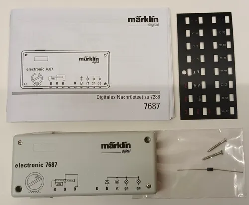 Märklin 7687 Spur H0 - Digital-Nachrüstset zur Drehscheibe 7286 - Gleismaterial, ermöglicht die digitale Steuerung Ihrer Drehscheibe für ein realistisches Modellbahnerlebnis.