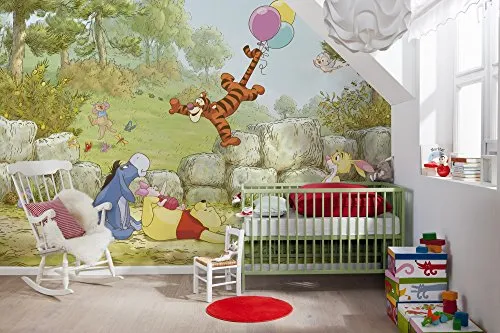 Komar Disney Winnie Ballooning Tapete - Wandaufkleber mit Pooh und Freunden, hochwertige Fototapete aus deutschem Spezialpapier, umweltfreundlich und einfach zu montieren.