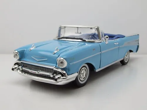 Chevrolet Bel Air Convertible 1957 rot Modellauto 1:18 - Modellauto im Maßstab 1:18, detailgetreu mit öffnender Motorhaube und Türen, ideal für Sammler und Fans klassischer Autos.