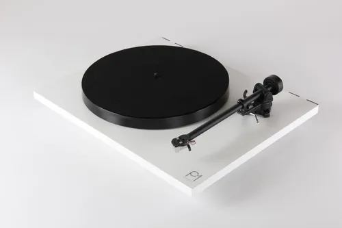 Rega Planar 1 Plus Plattenspieler weiß von rega