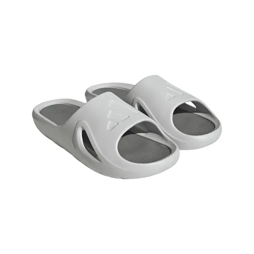 adidas Unisex Adicane Slides Schuhe, Dash Grey - Dusch- & Badeschuhe für Herren mit Slip-On-Konstruktion und geformtem Fußbett, ideal für Komfort und Nachhaltigkeit dank EVA-Zwischensohle aus 17% Zuckerrohr.