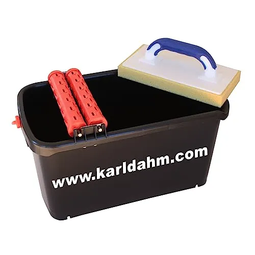 Karl Dahm® Waschset Spezial für Fliesen - Fliesenleger Werkzeug mit 23 Liter Eimer, innovativer Noppen-Waschrolle und gerastertem Schwammbrett für schnelle und gründliche Reinigung.