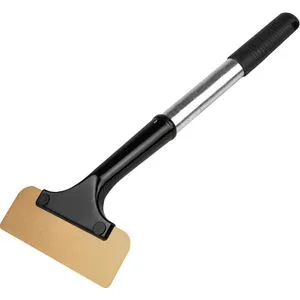 APA Eiskratzer 37510 Polar Soft L, schwarz - Auto winterfest machen mit ergonomischem Griff und elastischer Bronzeklinge, die sich optimal der Scheibenwölbung anpasst.