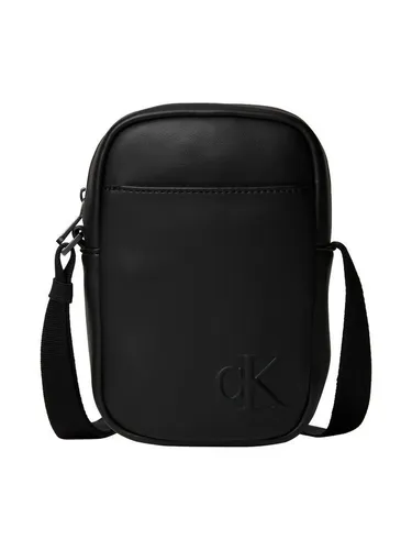 Calvin Klein Umhängetasche BOLD CK SLIM REPORTER - Stylische Mini Bag aus Lederimitat, ideal für den Alltag. Verstellbarer Schulterriemen für individuellen Tragekomfort und sicherer Reißverschluss für deine Essentials.