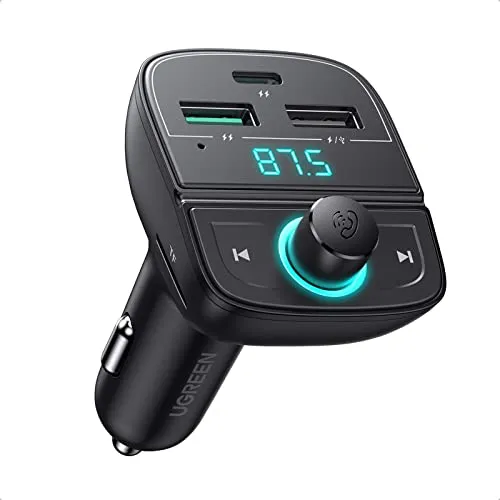 Ugreen FM Bluetooth 5.0 Sender - FM Bluetooth Sender mit 3x USB und TF Micro SD, ideal für kabelloses Streaming im Auto und schnelle Ladefunktion mit 4.8 A.