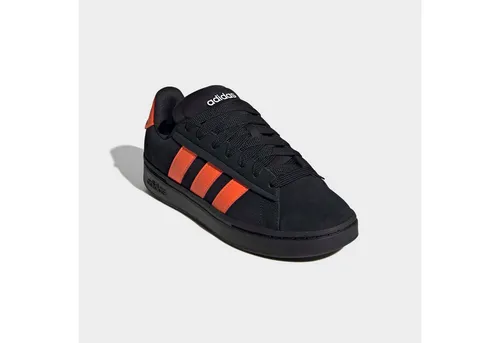 adidas GRAND COURT ALPHA Sneaker in Orange und Schwarz – Sportlich & Komfortabel - Stylischer Sneaker im Design des adidas Campus. Mit cloudfoam-Dämpfung für hohen Tragekomfort und aus robustem Material für den täglichen Einsatz. Ideal für sportliche Aktivitäten und Freizeit.