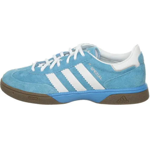 Adidas HB SPEZIAL - blauer Indoorschuh - Vintage-Handballschuh mit Wildleder-Obermaterial, Adiprene+ Dämpfung und Torsion System für optimalen Komfort und Stabilität beim Spiel.