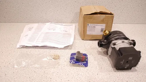 Bosch/Junkers Pumpe 8737711965 UPMO