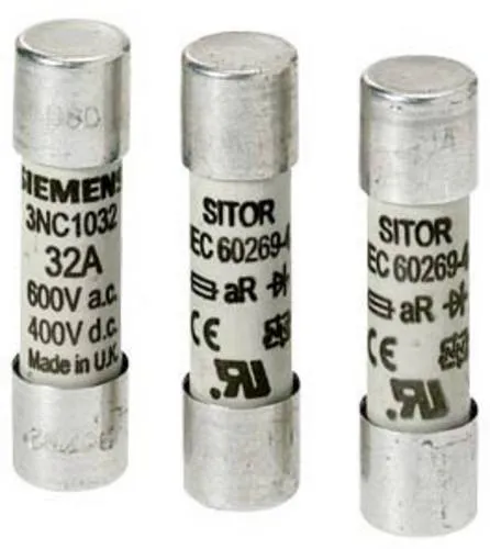 Siemens 3NC10200MK Zylindersicherungseinsatz 20A 690V - Zylindersicherungseinsatz von Siemens, 10x38 mm, für effektiven Kurzschlussschutz. Ideal für Frequenzumrichter und USV-Anlagen. Hohe Abschaltgeschwindigkeit und geprüfte Qualität für zuverlässigen Einsatz.