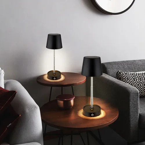 Höhenverstellbare LED Tischlampe mit Touchdimmer - 2er Set - Moderne Tischleuchten aus verchromtem Metall und mattem Kunststoff, höhenverstellbar von 10,5 bis 28 cm. Inklusive Akku für 4 Stunden Leuchtdauer und stufenlosem Touchdimmer für individuelle Lichtintensität.