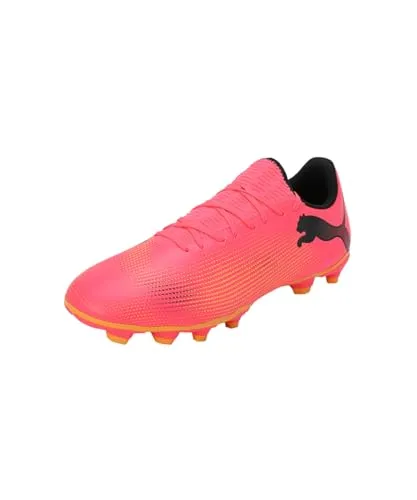 PUMA FUTURE 7 PLAY FG/AG Fußballschuhe Herren - Optimale Traktion und Komfort für festen Rasen; zungenlose Konstruktion und asymmetrische Schnürung für schnelle Bewegungen und besseres Ballgefühl.