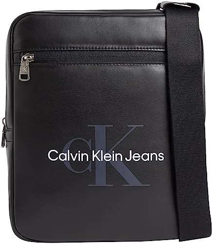 Calvin Klein CKJ Monogram Soft Reporter 22 M Black - Herren-Schultertasche mit modernem Design, verstellbarem Schulterriemen und praktischem Reißverschluss für sicheren Stauraum.