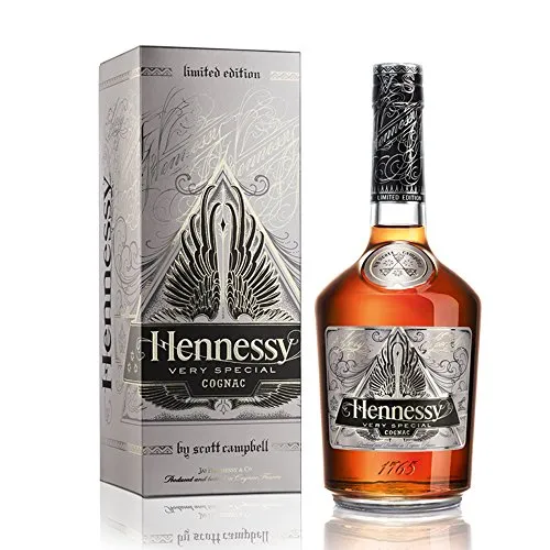 Hennessy VS Limited Edition by Scott Campbell Cognac - Exklusiver Cognac in Geschenkverpackung, vollmundig und blumig mit intensiven Noten von Pflaumen und Zitrusfrüchten, ideal für besondere Anlässe.