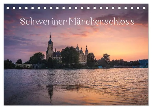 CALVENDO Wandkalender Schweriner Märchenschloss (Tischkalender 2026 DIN A5 quer), CALVENDO M