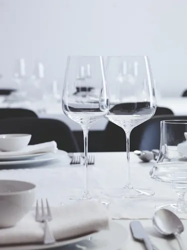 Spiegelau Bordeauxgläser Willsberger Anniversary - 4er Set Rotweingläser - Gläser & Glaswaren, elegantes 4-teiliges Set aus Kristallglas, spülmaschinenfest und ideal für besondere Anlässe, geliefert in edler Präsentschachtel.