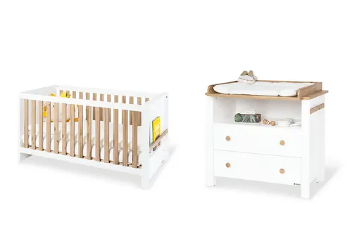 Pinolino® Babymöbel-Set „Lova” - 2-tlg. Kinderzimmer-Set - 2-teiliges Babymöbel-Set mit höhenverstellbarem Kinderbett und Wickelkommode. FSC®-zertifiziert, sicher und praktisch mit Self-Soft-Close-System und Platz für Wickelutensilien.