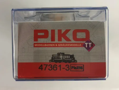 Piko TT 47361 TT Diesellok BR 106.2-9 der DR - Modelleisenbahnen, Formneuheit mit optimiertem Führerhaus für besseren Wetterschutz und viele Details wie Metall Kuppelstangen, ideal für Sammler und Modellbahnfans.