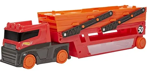 Hot Wheels GWT37 - MEGA Hauler Truck mit Platz für 50 Autos, Spielzeug ab 3 Jahren, Abweichungen in Verpackung vorbehalten