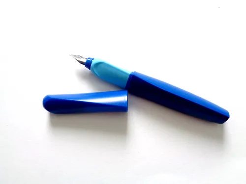 Schreibstifte, Kugelschreiber & Füller Blau von Pelikan