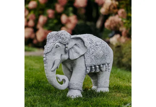 Indischer Elefant aus Steinguss – Reich geschmückt, H. 47 cm