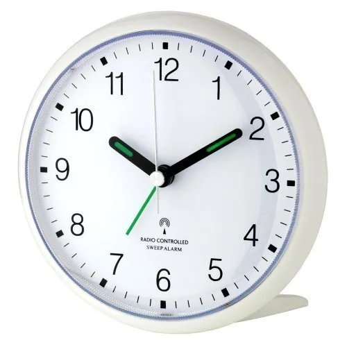 TFA Dostmann 60.1506 Funk-Wecker, leises Sweep Uhrwerk, gut ablesbare Ziffern, mit Funkuhr, 5,2 x 11 x 10,7 cm (Weiss)