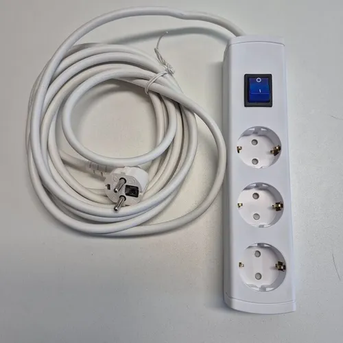 Kopp UNOversal 3-fach Steckdosenleiste mit Schalter Weiß 5 m Elektro Strom