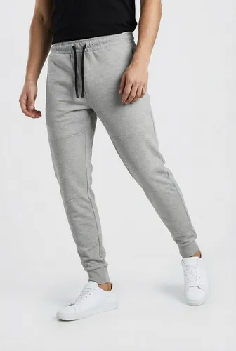 Jack & Jones Gordon Base Jogginghose Herren – Bequem und Stylisch - Die Jack & Jones Gordon Base Jogginghose für Herren überzeugt mit bequemer Passform, elastischem Bund und zwei praktischen Seitentaschen. Ideal für Freizeit und Sport, sorgt sie für optimalen Tragekomfort.