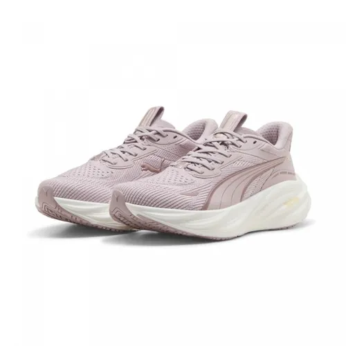 Puma Magnify Nitro 3 Wns mint melt-gold moon (05) 7 - Laufschuhe für Damen mit innovativer NITROFOAM-Technologie für maximale Energierückgabe und atmungsaktivem Obermaterial aus 30% recycelten Materialien.