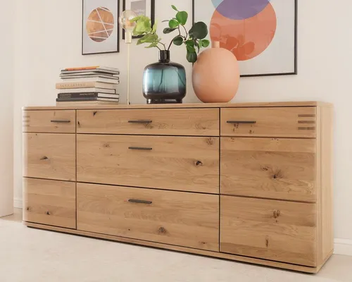 MCA furniture Sideboard Salvador aus Balkeneiche Bianco - Elegantes Sideboard aus massiver Balkeneiche Bianco, mit gedämpften Metallscharnieren und pflegeleichter Oberfläche. Ideal für stilvolle Aufbewahrung und großzügigen Stauraum.
