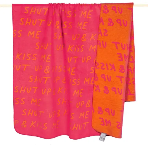 Wohndecke Lust Shut Up and Kiss Me Pink (150x200cm) - Bettdecken, weiche und stylische Decke aus 65% Baumwolle und 35% Polyacryl für ultimativen Komfort und gemütliche Abende.