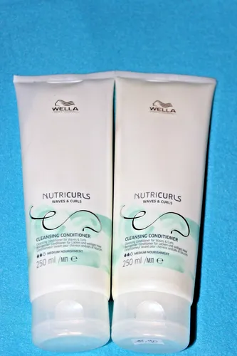 Wella Nutricurls Cleansing Conditioner 250 ml - Cleansing Conditioner für Wellen und Locken, spendet Feuchtigkeit und definiert die Lockenstruktur, ideal für geschmeidige, glänzende Haare.