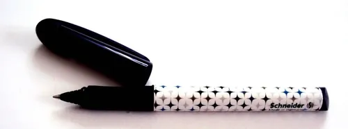 Rollerball Voice M aus Kunststoff Tintenroller weiß-blau Schneider