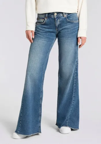 Herrlicher 5-Pocket-Jeans Edna Kama Denim Flared Fit, extra Weite