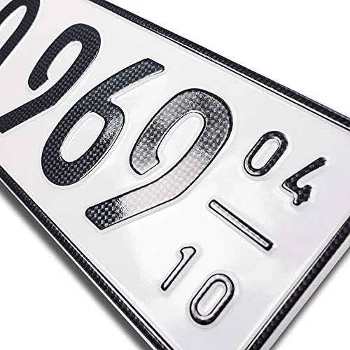 schildEVO 1 Carbon Saison-Kennzeichen | 520 x 110 mm | OFFIZIELL amtliches Nummernschild | DIN-zertifiziertes Wunschkennzeichen mit individueller Prägung | Saison Autokennzeichen