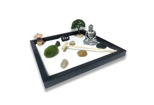 Mad Monkey - Zen Garten Poster - Kunstvolles Zen Garten Poster von Mad Monkey, ideal für eine entspannende Atmosphäre in deinem Zuhause oder Büro. Bringe Ruhe und Stil in deine Räume!