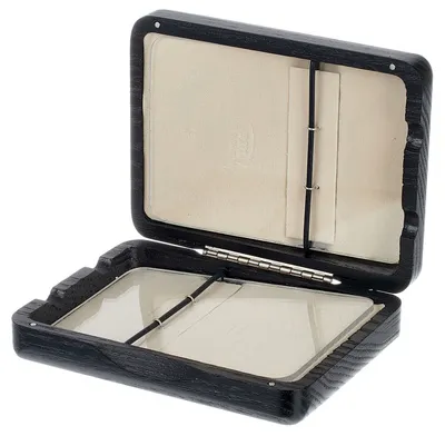 Gewa Reed Case for Tenor Sa B-Stock - B-Stock Blattetui für Tenorsaxophonblätter, elegantes Massivholzetui mit Belüftungsöffnungen, ideal für Musiker, die ihre Blätter sicher und stilvoll aufbewahren möchten.