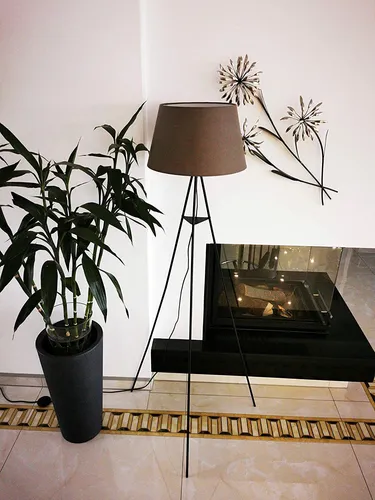 Tripod Stehleuchte *BROWNIE* von Trango