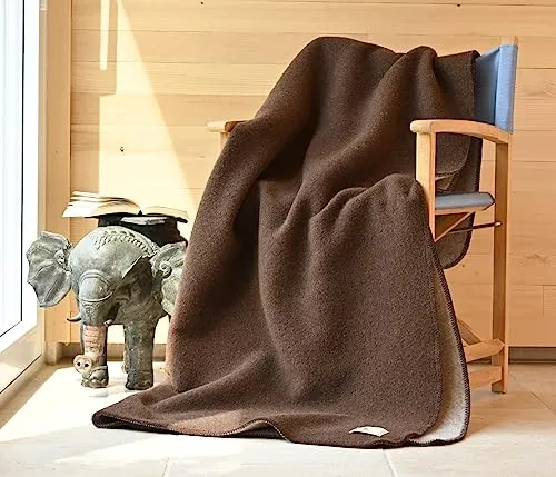 Naturalana Kuscheldecke aus 100% Schurwolle - 150 x 200 cm, variabel in Farben - Hochwertige Kuscheldecke aus 100% Schurwolle, ideal für Sofa und Bett. Atmungsaktiv und wärmeregulierend, perfekt für die ganze Familie. Strapazierfähig und pflegeleicht bei 30 Grad.