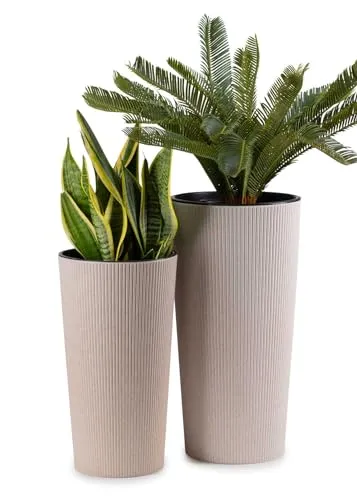 HowHomely 2X Blumentopf Gross mit Pflanzkübel Einsatz | Beige Pflanzkübel Groß aus Kunststoff für Deko Wohnzimmer oder Garten | Set aus 2 Blumenübertopf (30xh57cm & 25xh46)