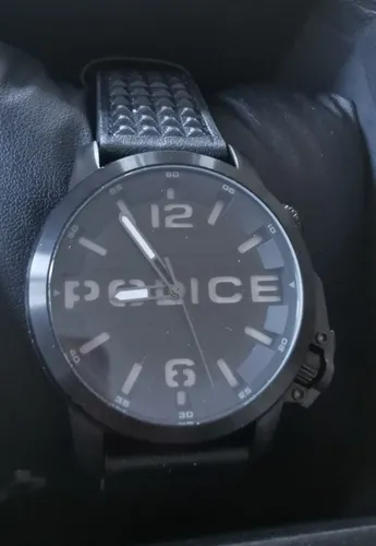 Sportliche Herrenuhr Police Rebel PEWJD0021701 44mm schwarz neu