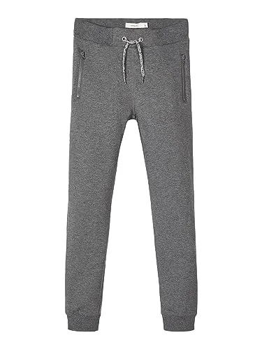 NAME IT Boy Sweathose Einfarbige - Hosen für Jungen, bequeme Sweatpants mit angenähtem Kordelzug aus Baumwolle für optimalen Tragekomfort und perfekte Passform.