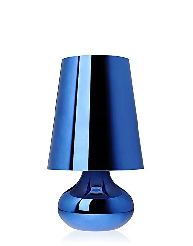Kartell Cindy Tischleuchte Pink Fuxia in blau von Kartell