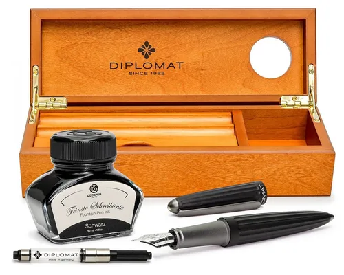 DIPLOMAT Füllhalter Set Aero schwarz - Füller und Tinte Set, exklusiv gefertigt in Deutschland, mit langlebigem Aluminium-Gehäuse und hochwertiger Schreibtinte für ein edles Schreiberlebnis.