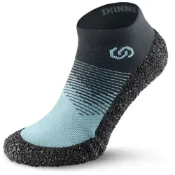 Skinners Barfusschuhsocke 2.0 Comfort - Wanderschuhe mit Barfußgefühl, ideal für Sport, Reisen und Alltag. Leicht und platzsparend, bieten sie Schutz und Komfort auf jedem Untergrund.