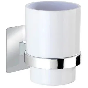 Wenko Zahnputzbecher Quadro Turbo-Loc - Wandhalterung ohne Bohren - Praktischer Zahnputzbecher aus bruchfestem Kunststoff in satiniertem Weiß. Einfache Montage ohne Bohren dank Turbo-Loc Technologie – belastbar bis 40 kg. Ideal für glatte Oberflächen.