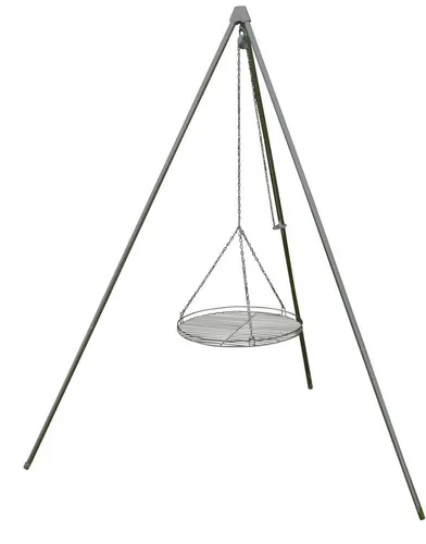 Dreibein Schwenkgrill mit 50 cm Rost - Dreibein Schwenkgrill für Grillstellen, inkl. 50 cm vernickeltem Grillrost, einfacher Auf- und Abbau ohne Werkzeuge, ideal für gesellige Grillabende.