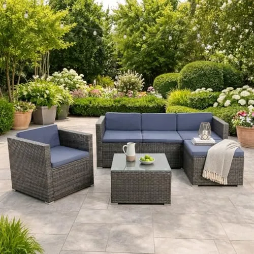 Rattan Lounge Sitzgruppe 5-Sitzer Grau - Elegantes Gartenmöbel Set - Moderne Polyrattan Sitzgruppe für 5 Personen, witterungsbeständig und pflegeleicht. Bequeme Sitzpolster und stilvoller Tisch mit Glasplatte sorgen für gemütliche Stunden im Freien.