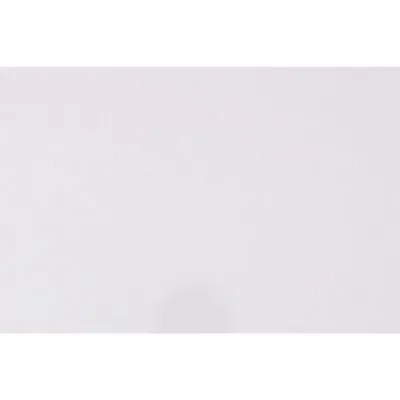 Rollei X-Drop Hintergrund 3,0m weiß - Studiohintergrund in Weiß, ideal für professionelle Fotoshootings und kreative Setups.