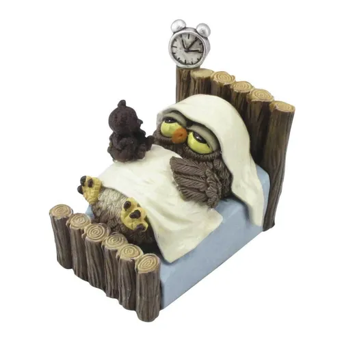 Funny Gufi - Gute Nacht Eule liegt mit Schlafmütze und Teddy im Bett