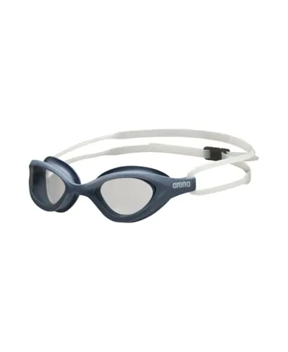 ARENA 365 Goggles Clear - Grey_Blue - Schwimmbrillen mit hervorragender peripherer Sicht und Antibeschlagschutz, ideal für Fitness- und Freizeitschwimmer. Der weiche Gummirahmen sorgt für einen bequemen, wasserdichten Sitz.